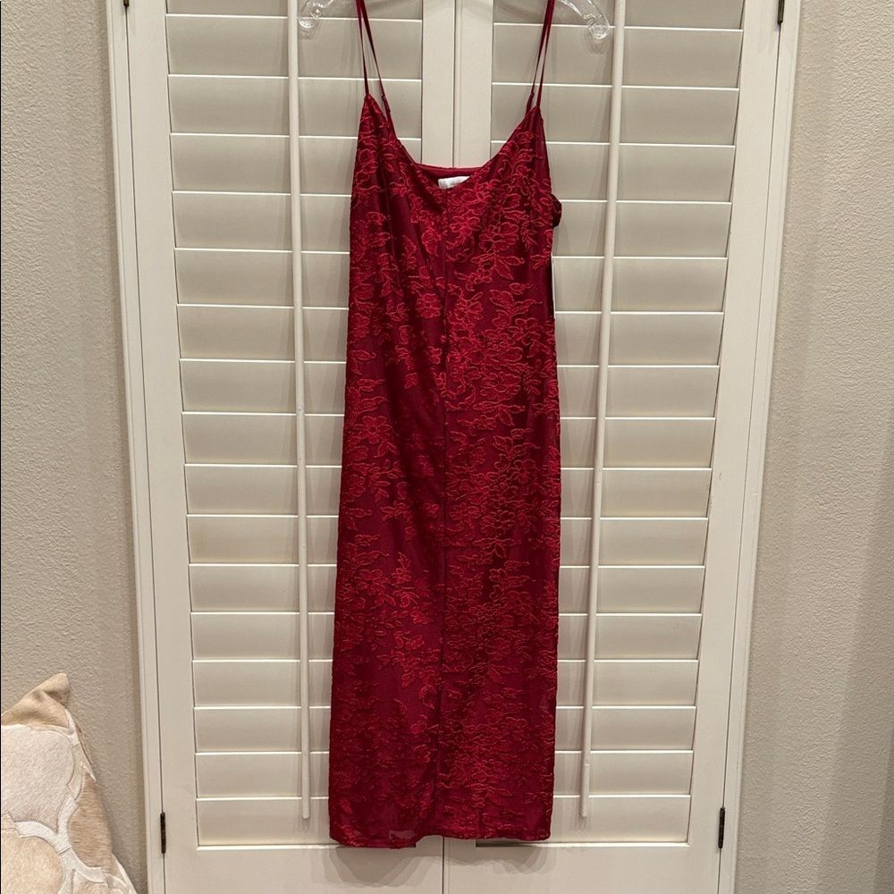Elegant Red Floral Lace Dress
